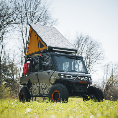 2026 Can-Am Defender HD11 Lone Star Limited, MeatEater