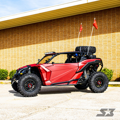 2018 Can-Am Maverick X3 X ds, Red / Black 2018 Can-Am Maverick X3 X ds, Red / Black
