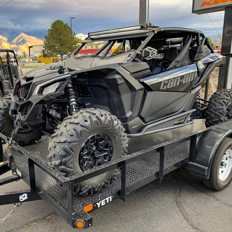 2018 Can-Am Maverick X3 X rs, Branden Steineckert of Rancid 2018 Can-Am Maverick X3 X rs, Branden Steineckert of Rancid