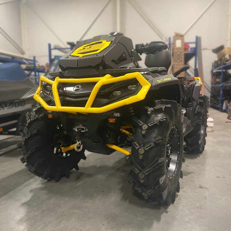 2023 Can-Am Outlander Max XT-P, Black / Yellow 2023 Can-Am Outlander Max XT-P, Black / Yellow