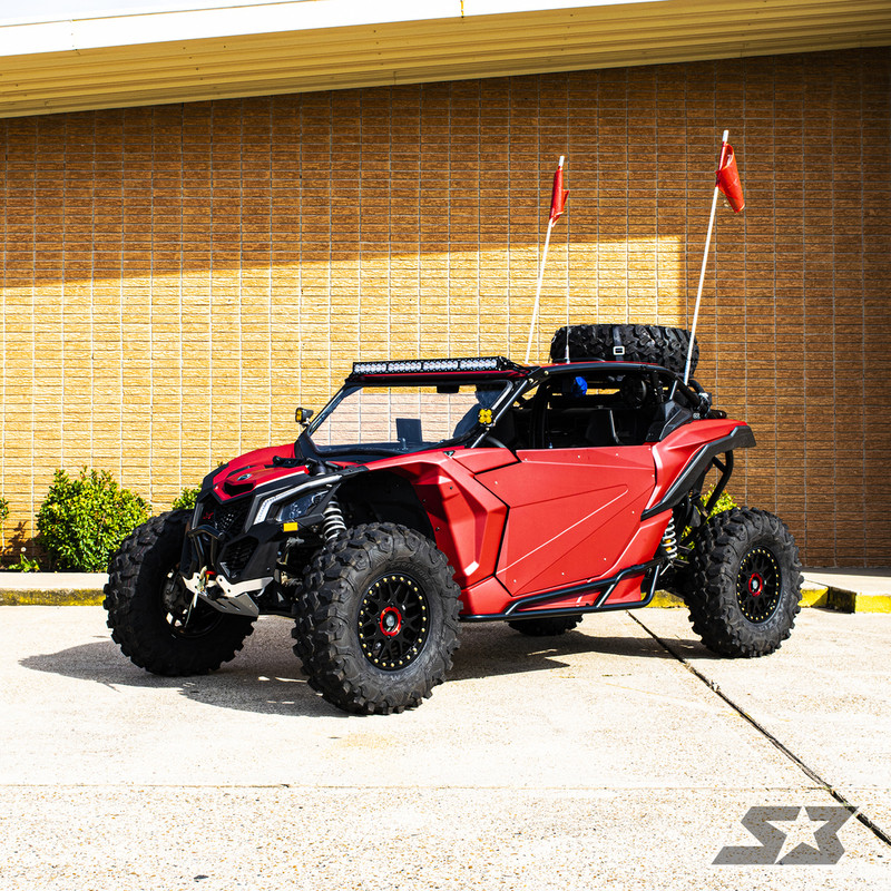 2018 Can-Am Maverick X3 X ds, Red / Black 2018 Can-Am Maverick X3 X ds, Red / Black