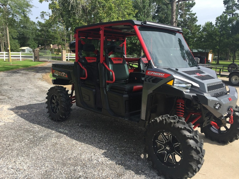 2015 Polaris Ranger XP 900 Crew, Grey / Red 2015 Polaris Ranger XP 900 Crew, Grey / Red