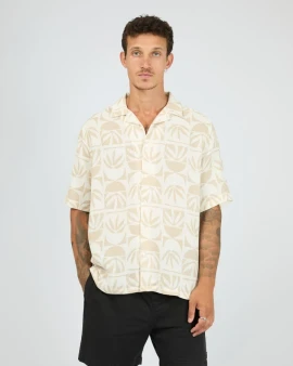 Hour Glass S/S Shirt