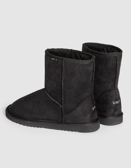 Novel Boot