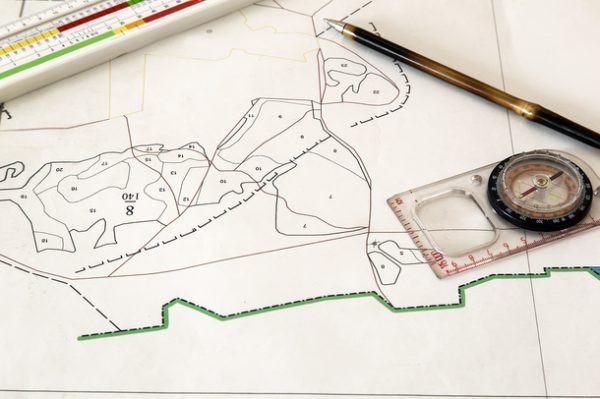 Illustrations and Coordinates in Land Surveys