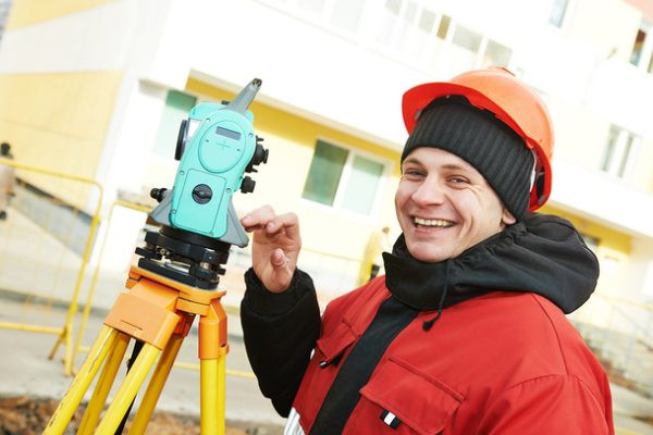 What are Some of the Important Qualities Found in a Land Surveyor?