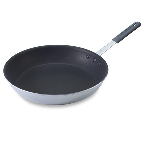 14" SautÃ© Pan with metal handle and silicone removable handle