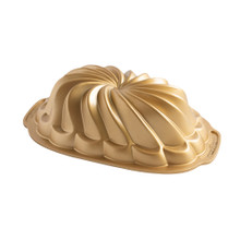 Pirouette Loaf Pan exterior