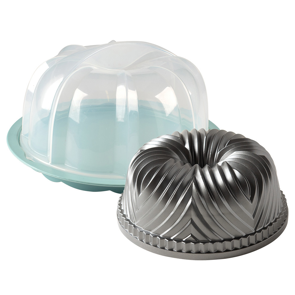 Cast Bavaria Bundt® with Cake Keeper | Cast Aluminum Bakeware