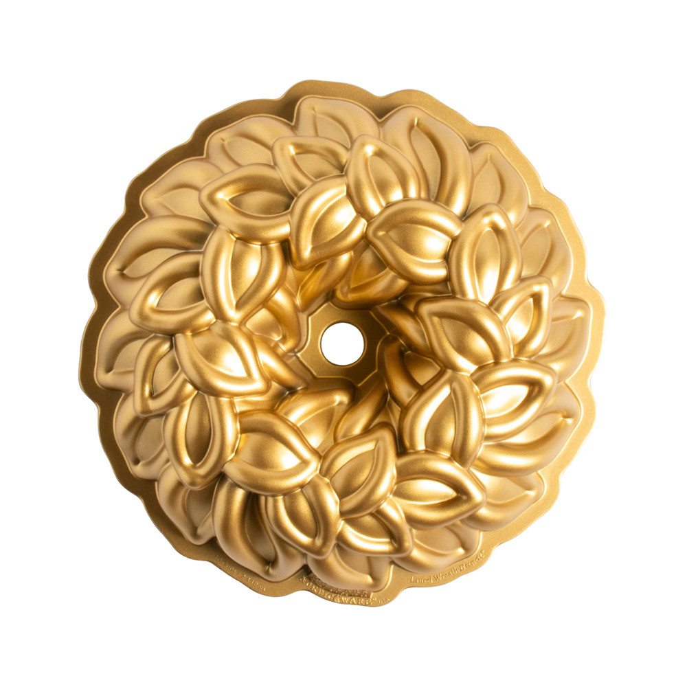 Laurel Wreath Bundt® Pan - Nordic Ware