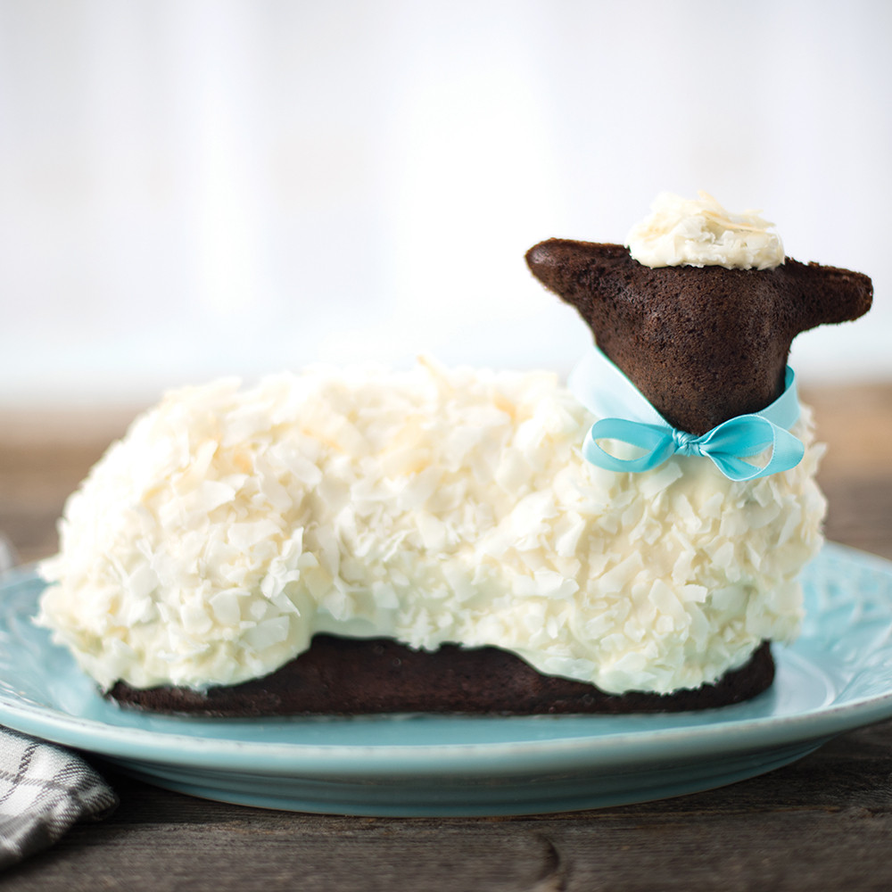Nordic Ware Lamb Cake Pan - Thumbnail 3