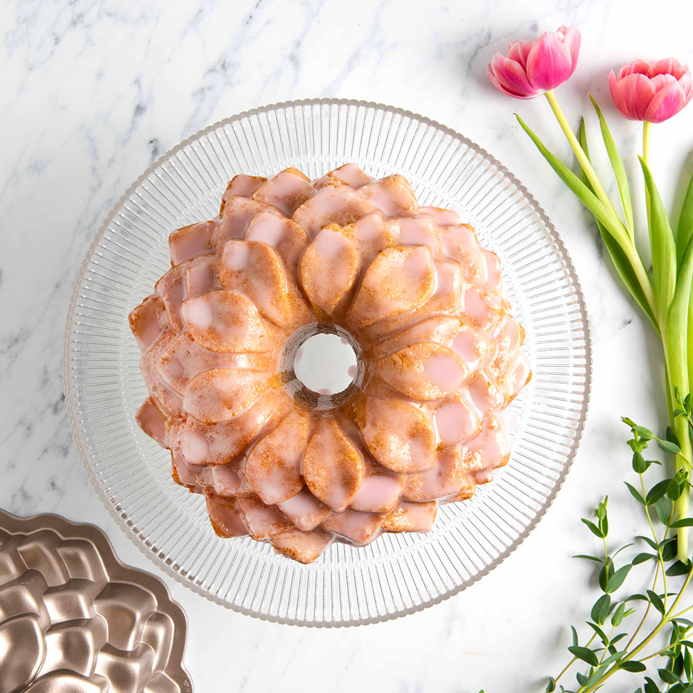 Blossom Bundt® Pan - Nordic Ware