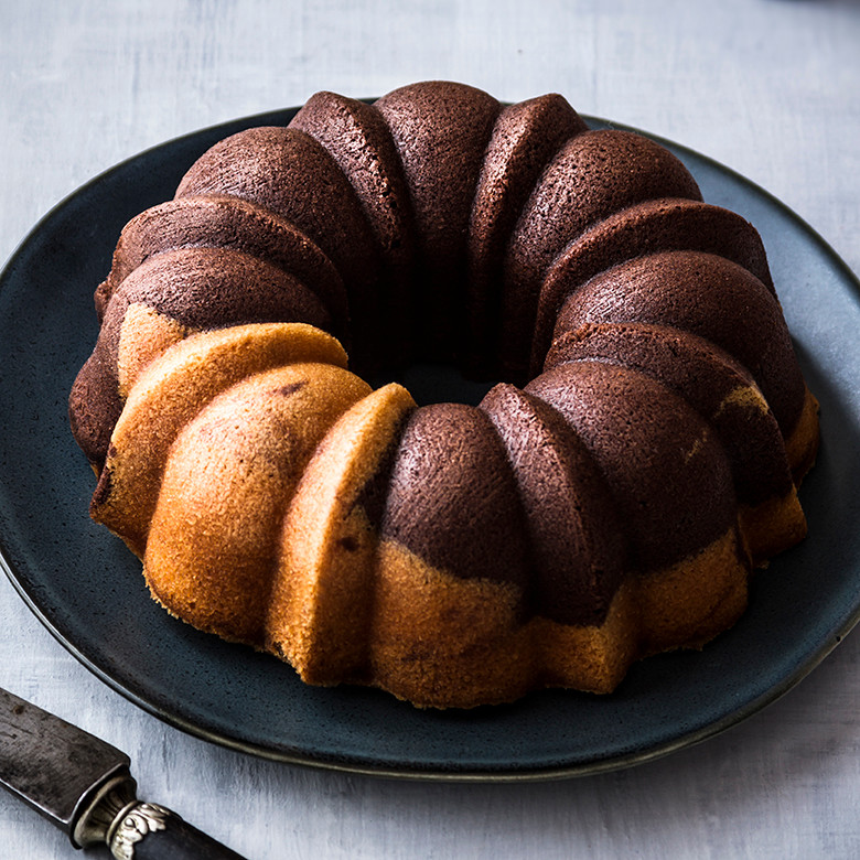 Anniversary Bundt® Pan | Cast Aluminum Bakeware | Nordic Ware