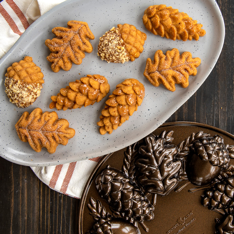 ★専用★ノルディックウェア ACORN CAKELET PAN どんぐり 新品 Woodland Cakelet Pan | Mini Cake Pans | Fall Bakeware | Nordic Ware