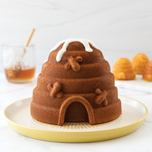 ● ノルディックウェア社 BEEHIVE CAKE PANケーキ型 Beehive Cake Pan | Cast Aluminum Bakeware | Nordic Ware