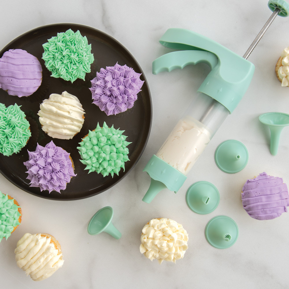 Deluxe Spritz Maker & Treat Decorating Set | Bakeware Accessories