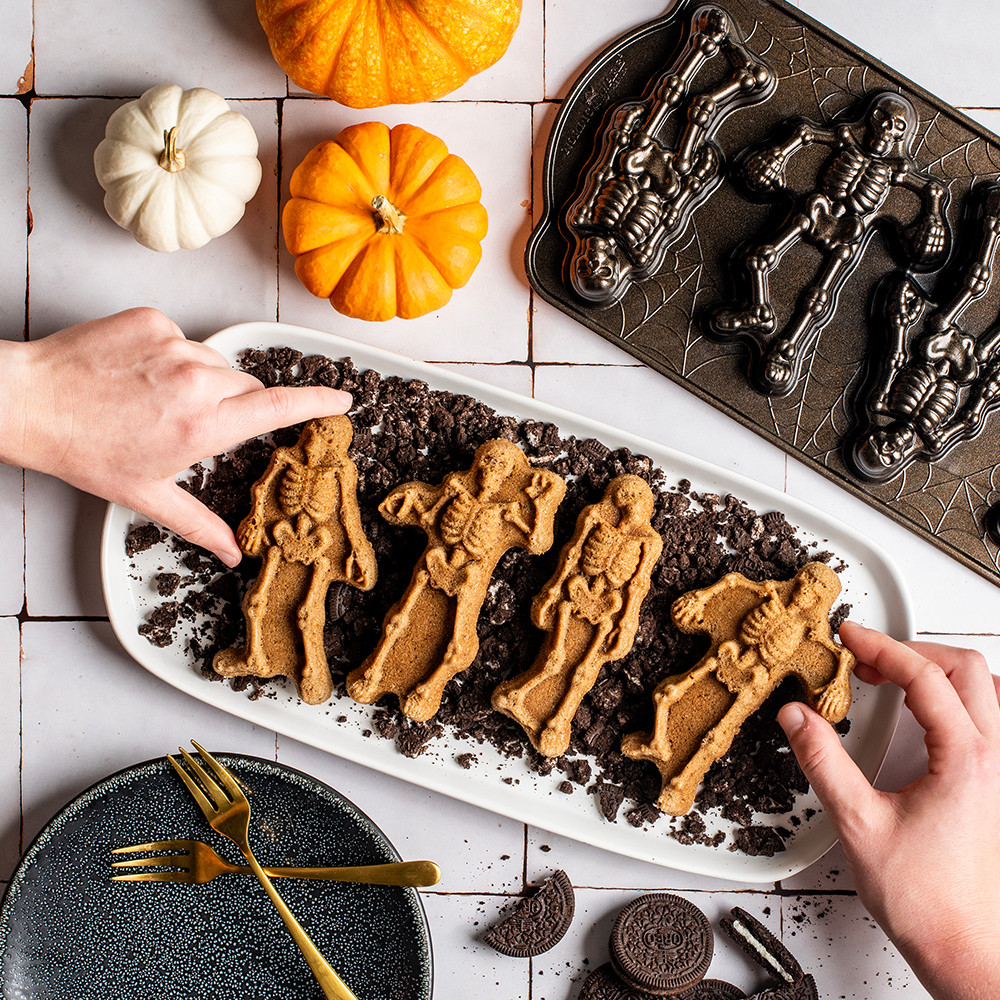 Spooky Skeleton Cakelet Pan | Halloween Baking Pans | Mini Cake