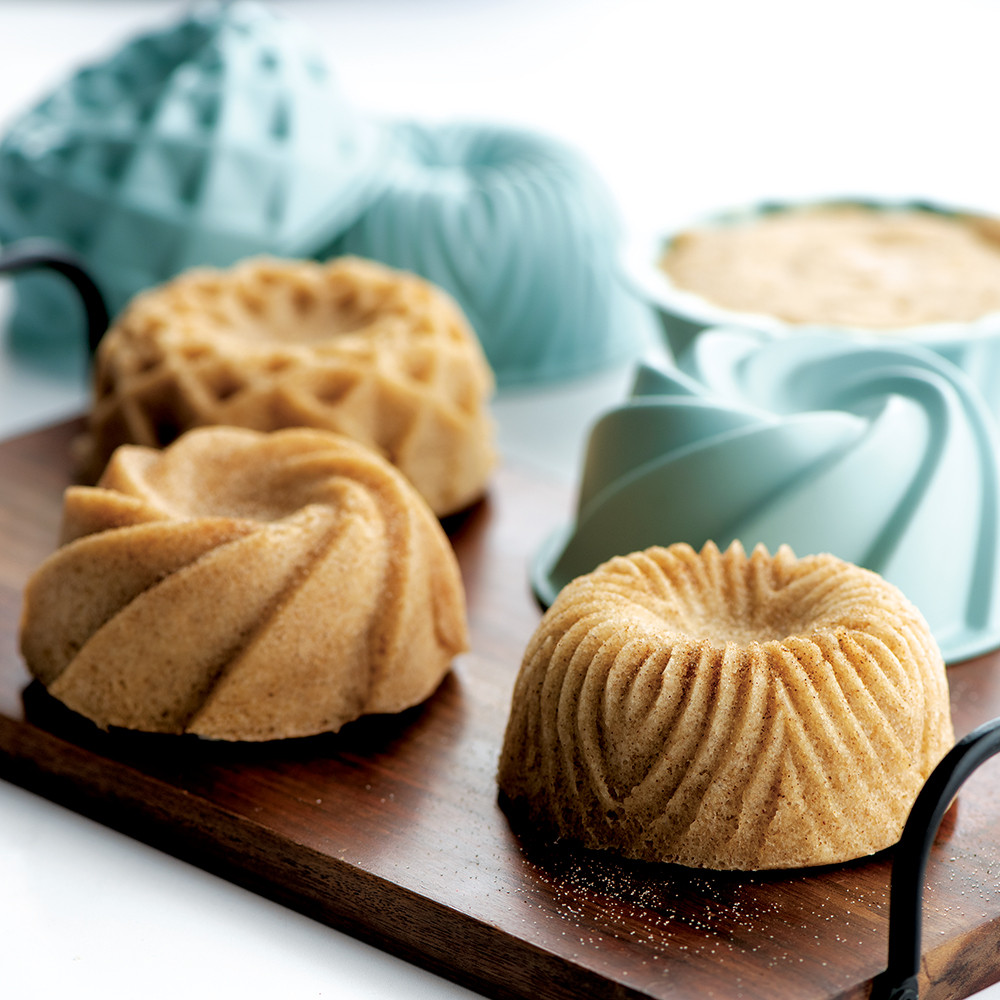Nordic Ware Micro Mini Bundts® - Picture 4 of 5