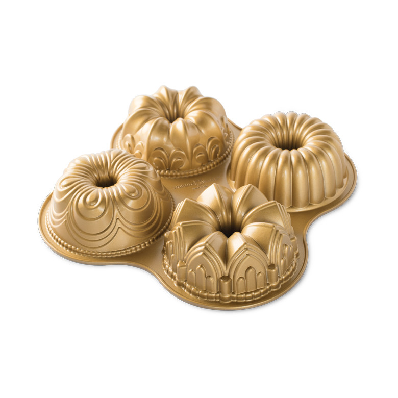 オーブン調理器具NordicWare Bundt Quartet Pan新品未使用 9 Cup Bundt® Quartet Pan | Cast Aluminum Bakeware | Nordic Ware