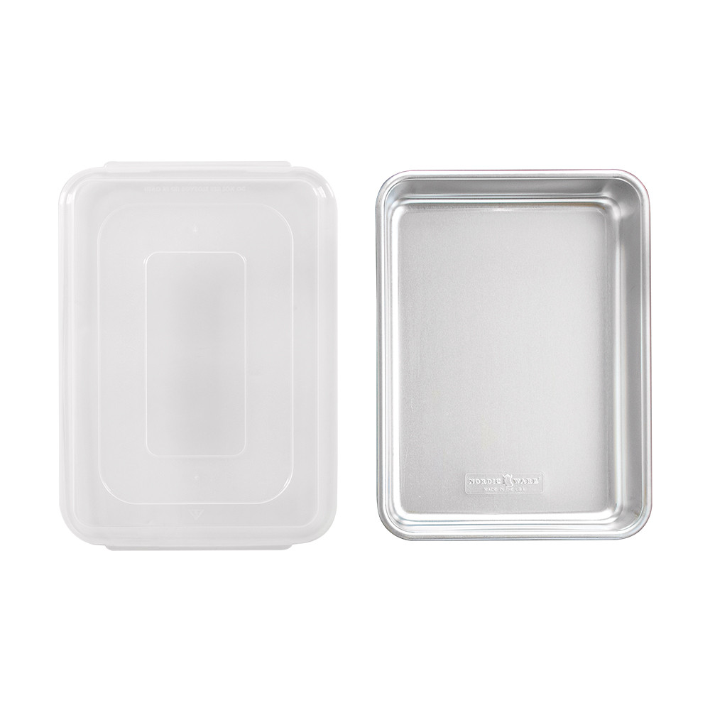 Nordic Ware Naturals aluminum 9x13 rectangular cake pan with clear plastic storage lid, silver finish