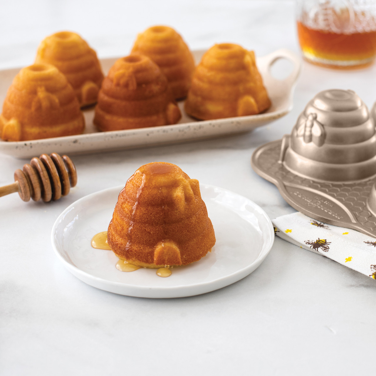 Beehive Cakelet Pan | Cast Aluminum Bakeware | Nordic Ware