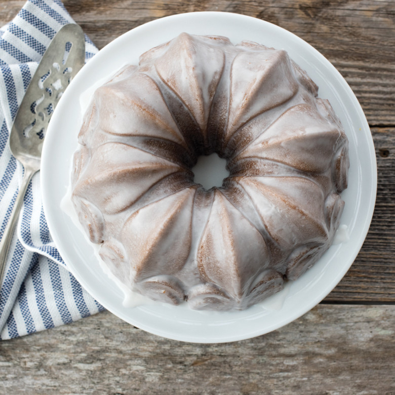 Fleur De Lis Bundt® Pan | Cast Aluminum Bakeware | Nordic Ware