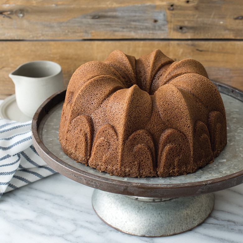Fleur De Lis Bundt® Pan | Cast Aluminum Bakeware | Nordic Ware