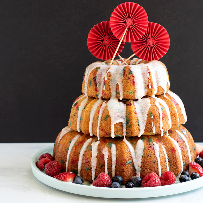 3 Piece Tiered Bundt® Pan Set | Cast Aluminum Bakeware | Nordic Ware