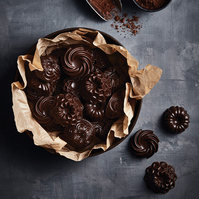 Mini Bundt Charms Pan | Cast Aluminum Bakeware | Nordic Ware