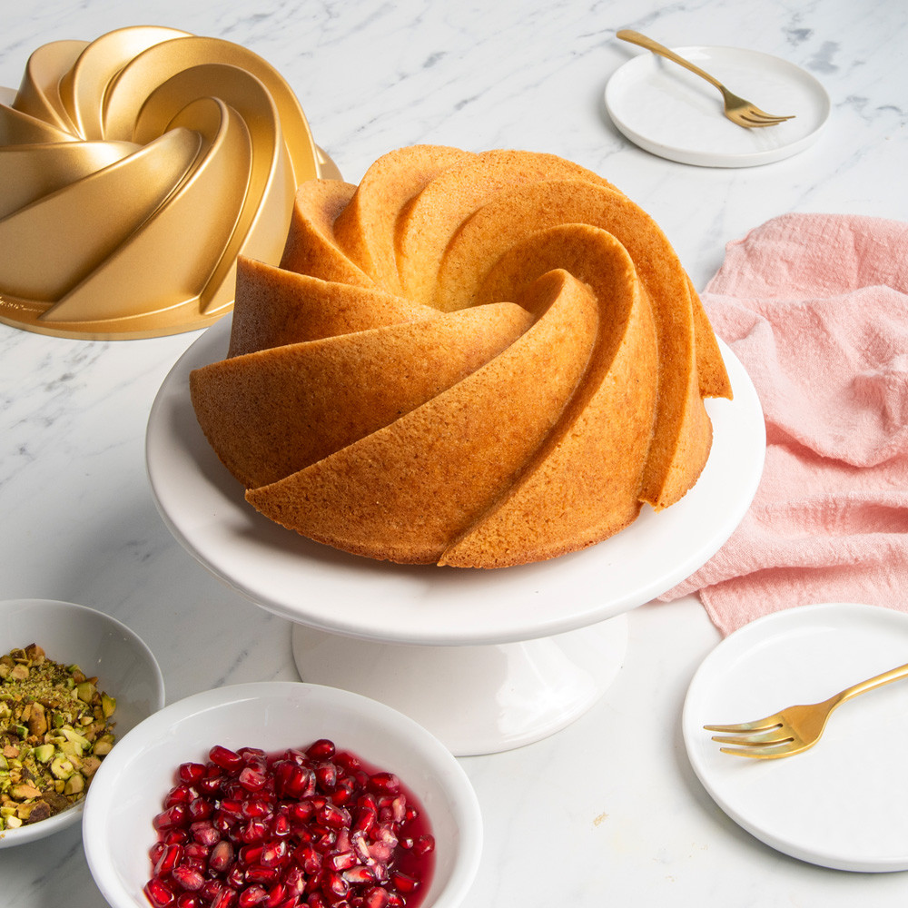 6 Cup Heritage Bundt® Pan | Cast Aluminum Bakeware | Nordic Ware