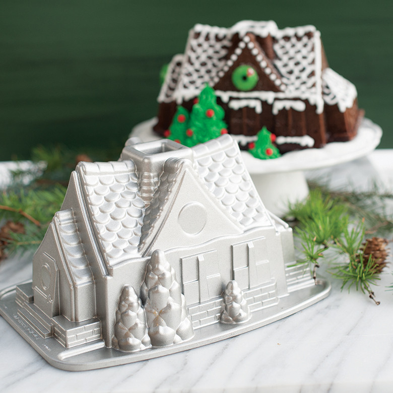 Nordic Ware Lebkuchenhaus Bundt® Pfanne - Bild 3 von 8
