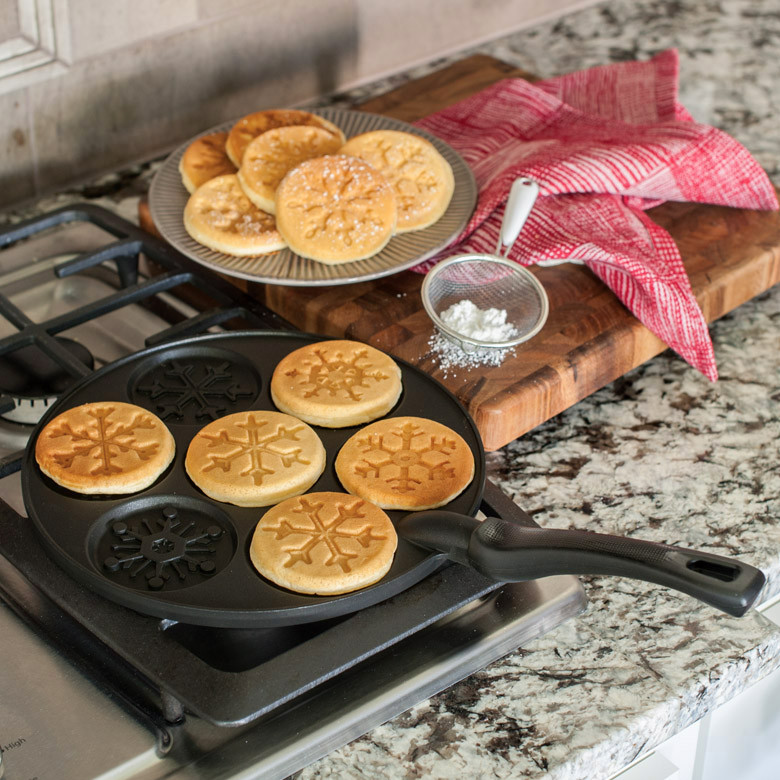 Falling Snowflake Pancake Pan | Cast Aluminum Cookware | Breakfast