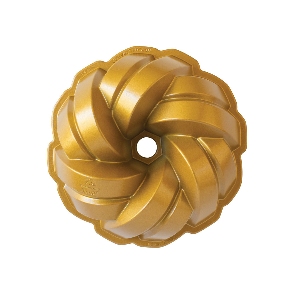 Nordic Ware aluminum braided bundt pan, circular with intricate rope-like pattern, natural silver finish