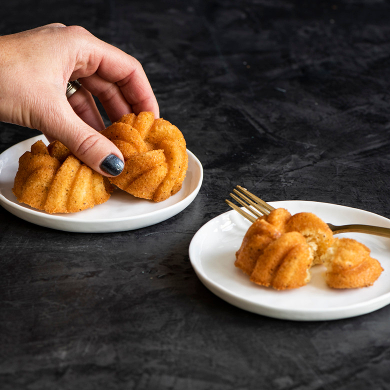 75th Anniversary Braided Mini Bundt® Pan | Cast Aluminum Bakeware