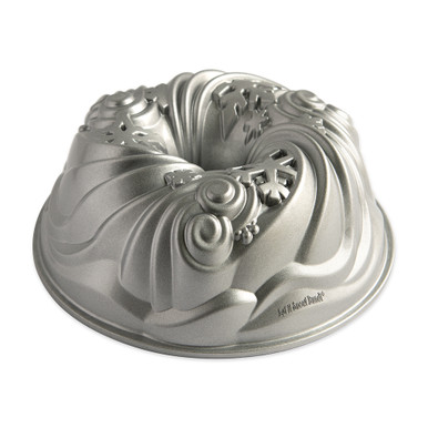 Nordic Ware Let It Snow Bundt® Pan - Afbeelding 1 van 6