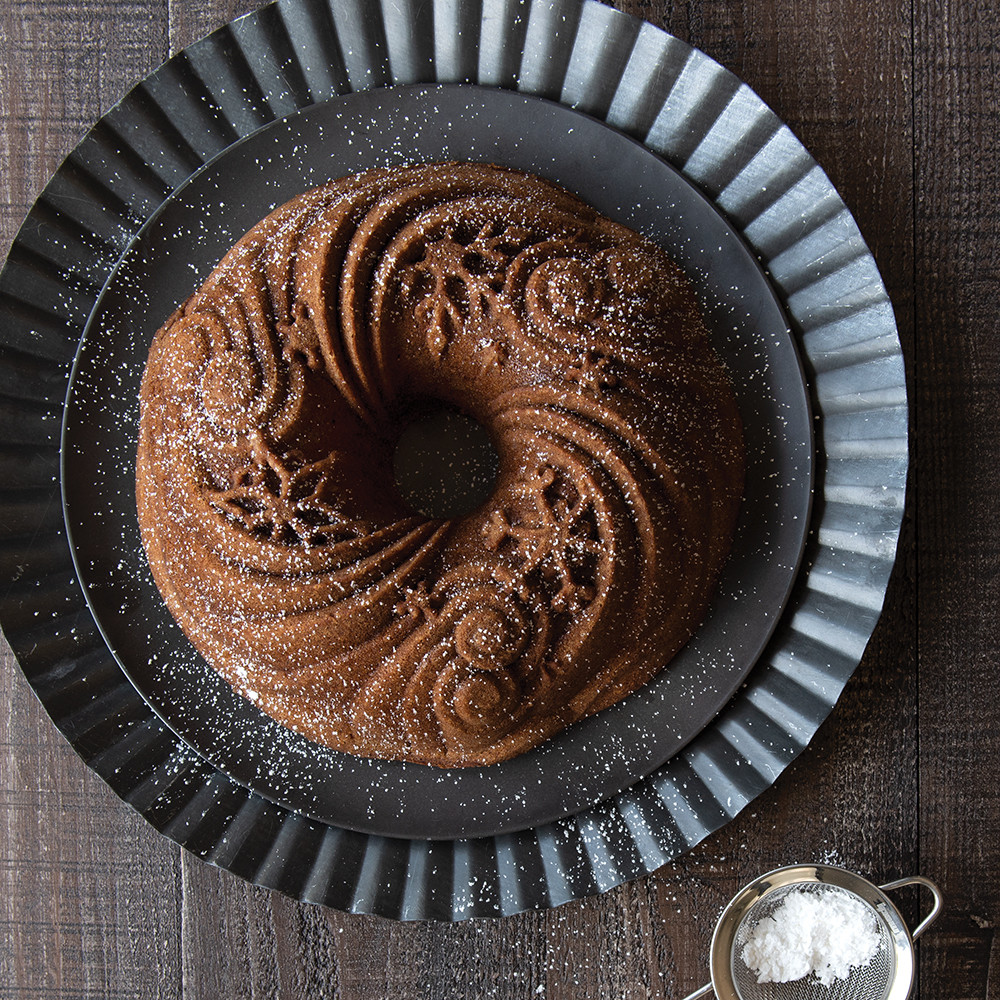 Let It Snow Bundt Pan | Holiday Bakeware | Christmas Baking Pans