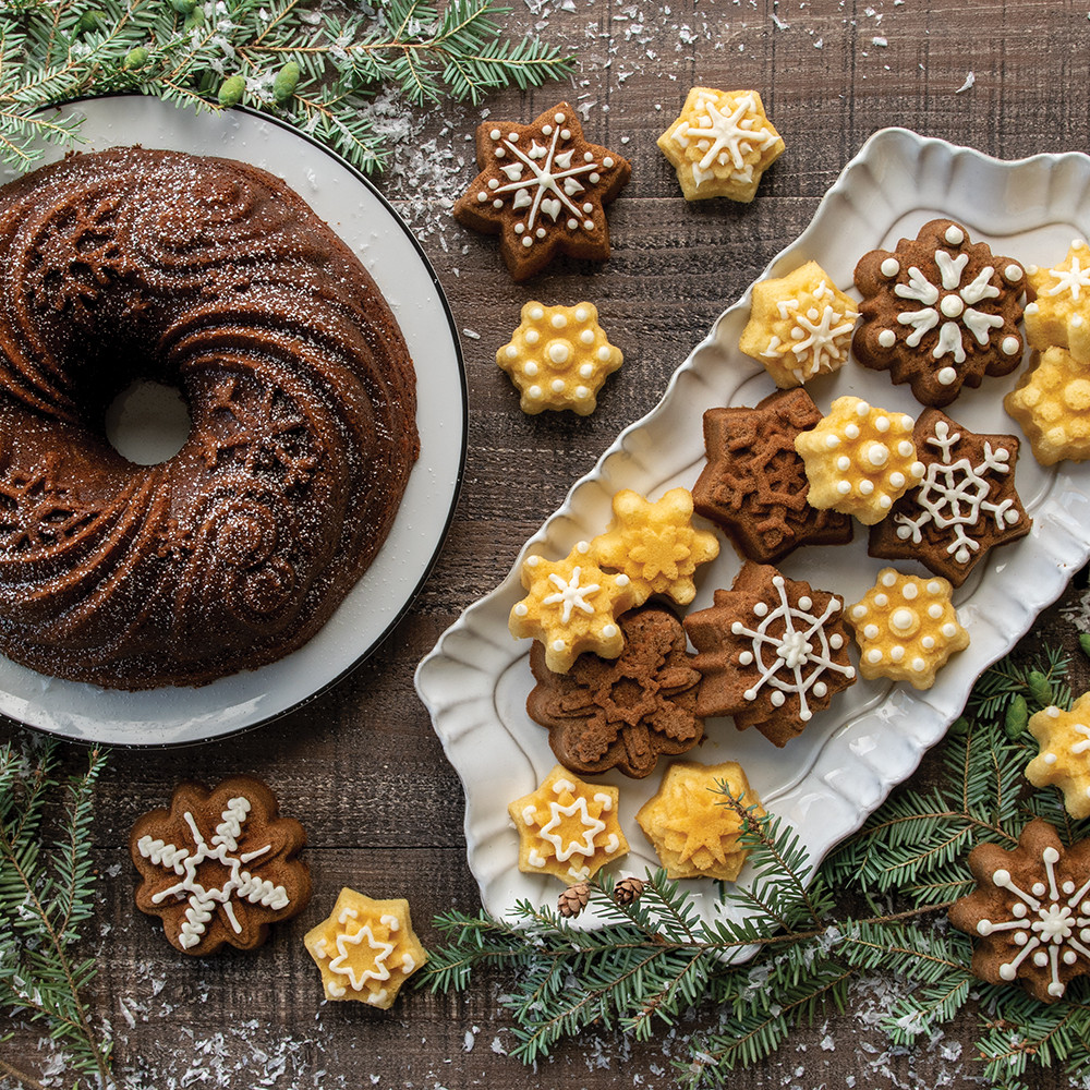 Let It Snow Bundt Pan | Holiday Bakeware | Christmas Baking Pans