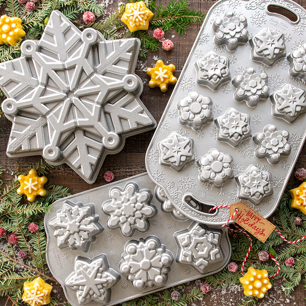 Frosty Flakes Bites Pan | Holiday Bakeware | Christmas Baking Pans