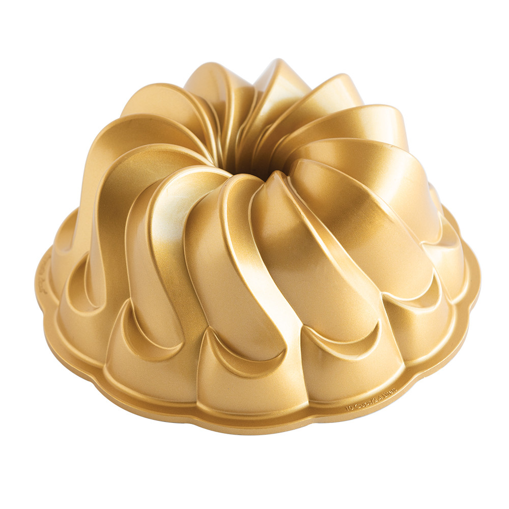 Pirouette Bundt® Pan | Cast Aluminum Bakeware | Nordic Ware