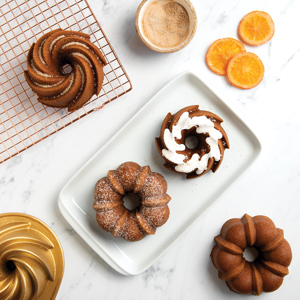 Classic Bundt® Duet Pan - Nordic Ware