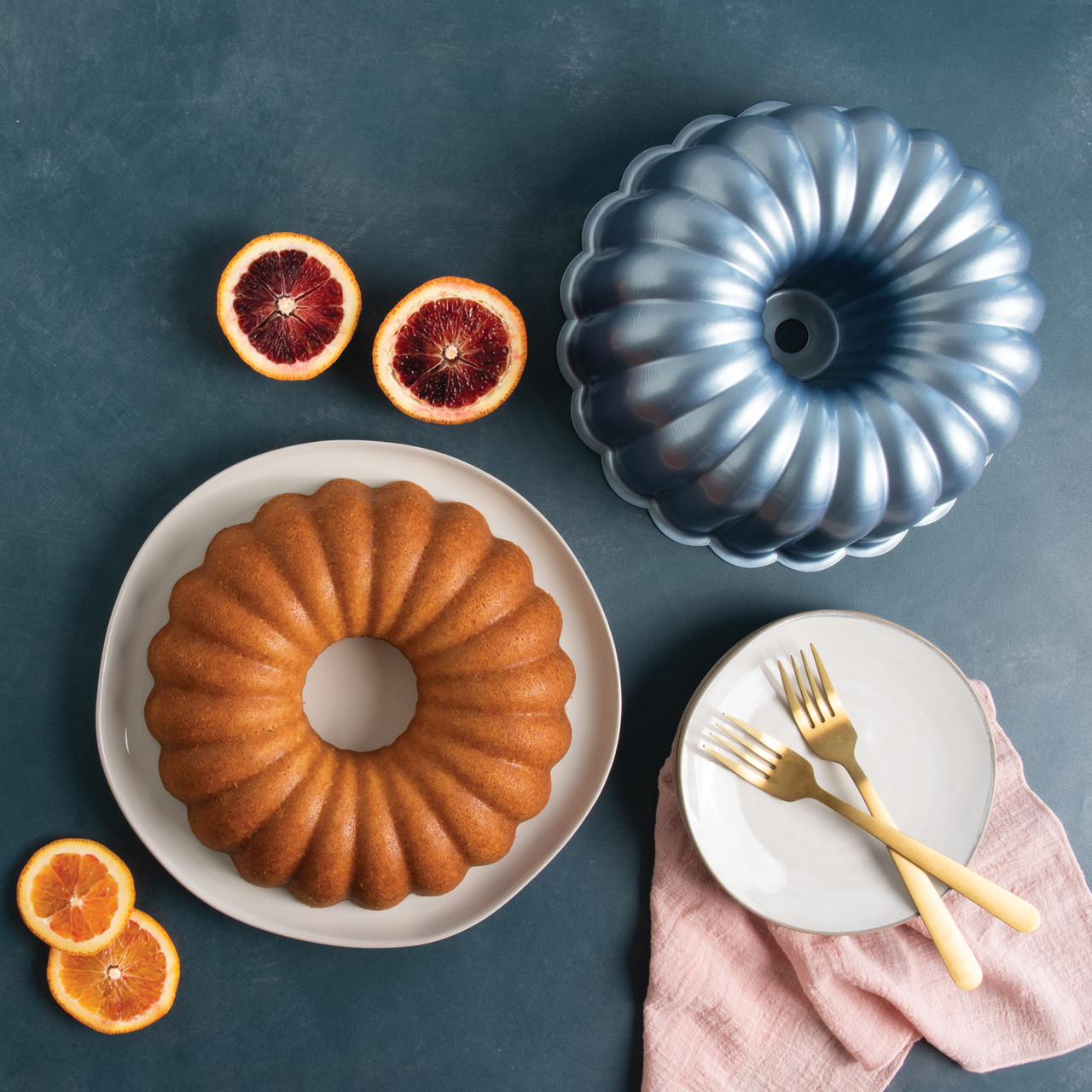 Formed Elegant Party Bundt® | 12‑Cup Nonstick Aluminum Bakeware