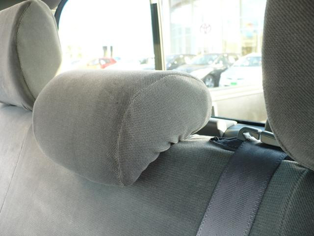 T928 20092014 Toyota Regular Cab Solid Bench Seat With 3 Adjustable Headrests