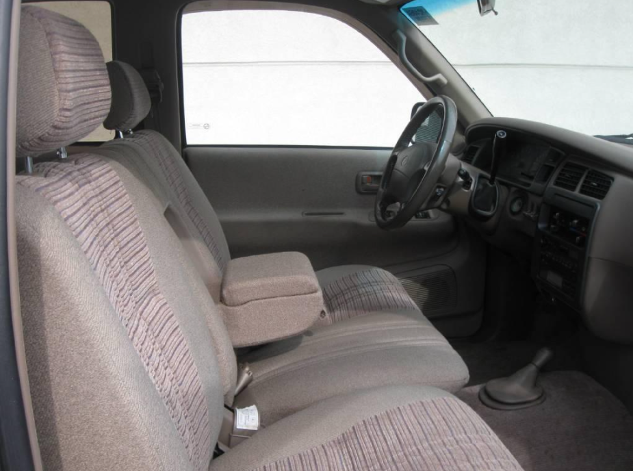T764 1992-1998 Toyota T100 Regular and XCab Front 60/40 Split