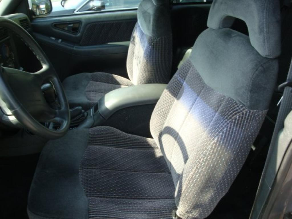 1995-1997 GMC Jimmy and Chevy Blazer Front High Back Bucket Seats