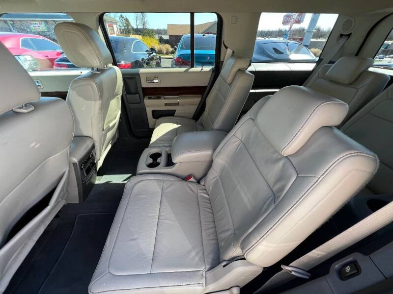 F450 2008-2011 Ford Flex Middle Bucket Seats with Adjustable Headrests