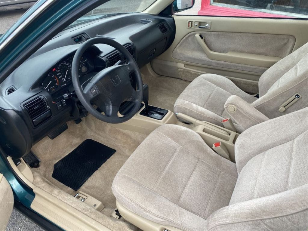 H2084 1992 1993 Honda Accord EX and LX Coupe Bucket Seats with