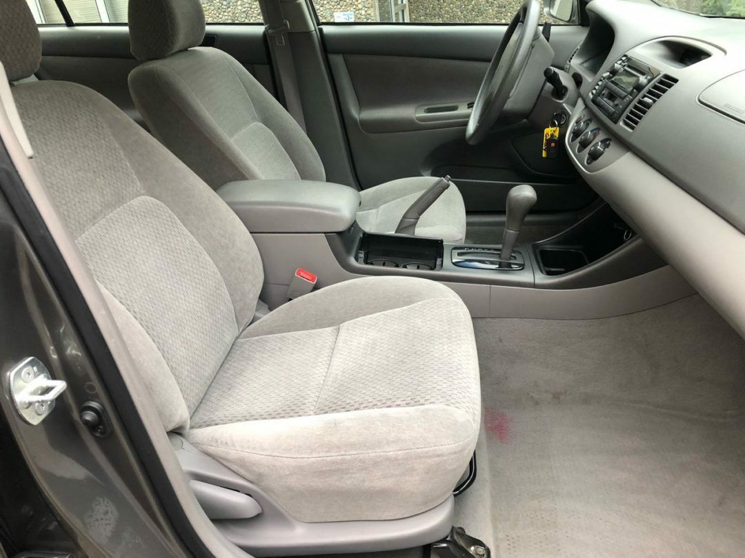 T855 2002-2003 Toyota Camry LE, CE and XLE Front Bucket Seats