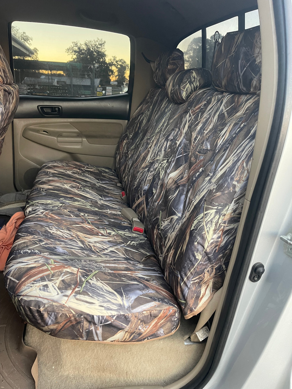 T917 20052011 Toyota Rear 40/60 Split Seat with 3 Headrests