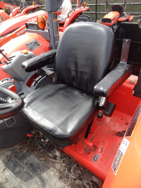 KU02 2008 and Newer Kubota series tractors. Will fit models: M5040, M5060, M6040,  M6060, M7040, M7060, M8540, M8560, M9540,  AND M9560.

Fits ROP open tractors, not in cab tractors.

2 piece seat covers with armrests