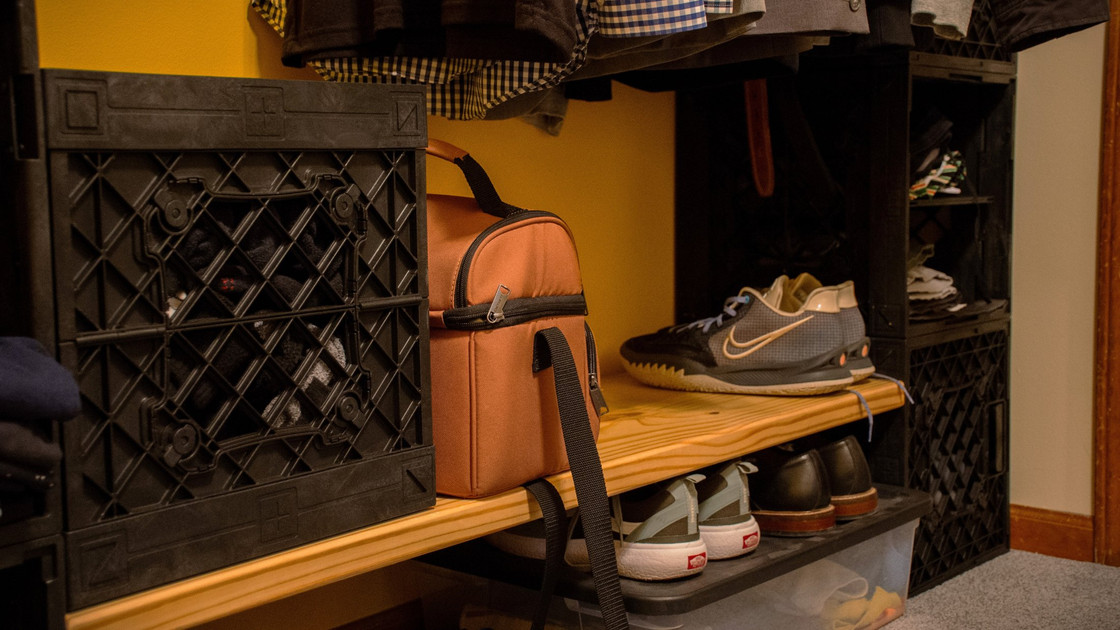 Declutter & Simplify: A Fresh Start to Organizing Your Space in 2025